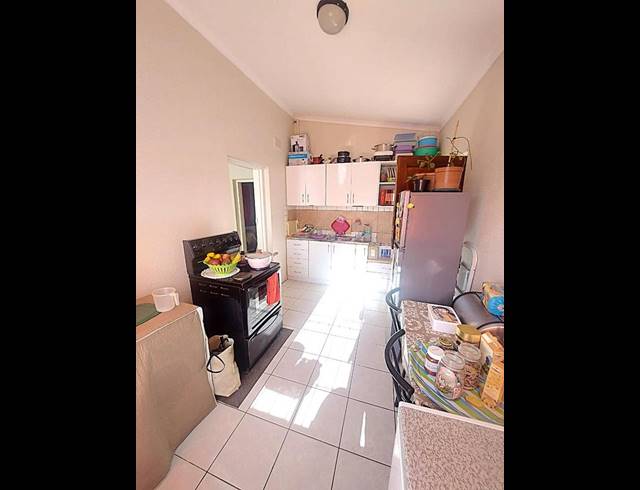 2 BEDROOM PROPERTY TO RENT IN GOODWOOD CENTRAL